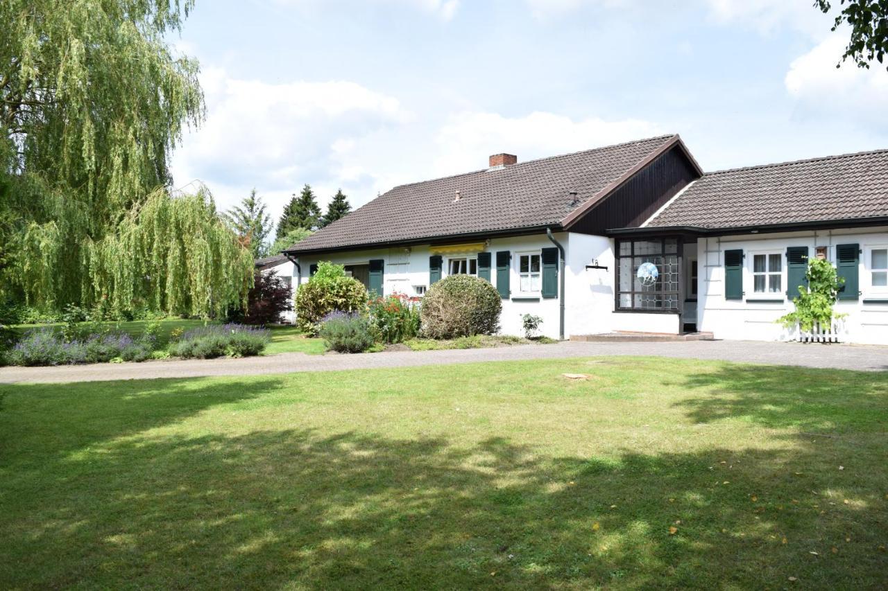 Landhaus Hideaway Mit Aussenpool, Sauna Und Kamin Bosau المظهر الخارجي الصورة